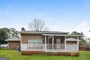 1285 Earle Ct SE, Conyers, GA 30013 - Photo 2