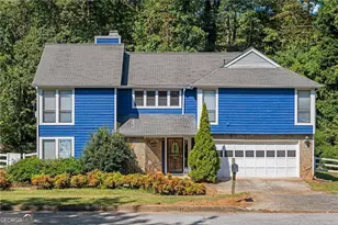 990 Chapman Ln, Stone Mountain, GA 30088 - Photo 2