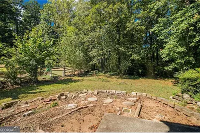 990 Chapman Lane, Stone Mountain, GA 30088 - Photo 16