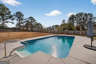 529 St Andrews Cir, Statesboro, GA 30458 - Photo 8