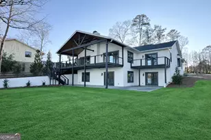 211 Lakecrest Dr NE, Milledgeville, GA 31061 - Photo 2
