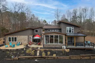 111 N Hogan Dr, Westminster, SC 29693 - Photo 2