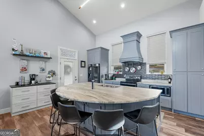 111 N Hogan Drive, Westminster, SC 29693 - Photo 6