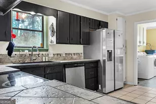 2554 Winnwood Cir, Valdosta, GA 31601 - Photo 10