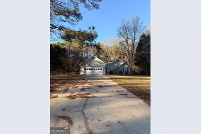 20 Golden Court, Sharpsburg, GA 30277 - Photo 2