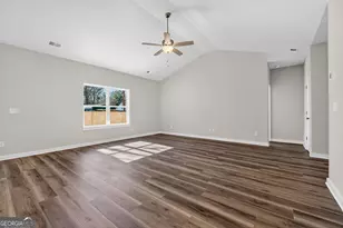 597 S Jeff Davis Dr, Fayetteville, GA 30215 - Photo 14