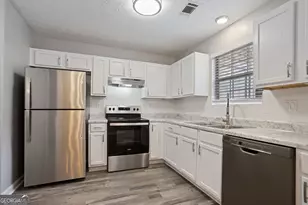 5739 Windfall Ln, Lithonia, GA 30058 - Photo 6