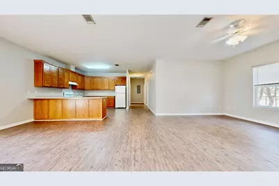 122 Grove Hill Avenue, Blackshear, GA 31516 - Photo 4