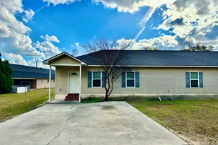 122 Grove Hill Ave, Blackshear, GA 31516 - Photo 2