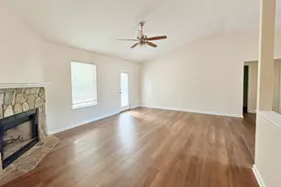 102 Lake Victoria Dr, Kingsland, GA 31548 - Photo 8