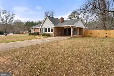 5 Mistletoe Lane, Newnan, GA 30265 - Photo 2