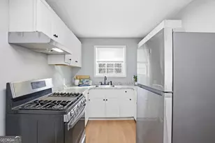 2043 Claude St NW, Atlanta, GA 30318 - Photo 10