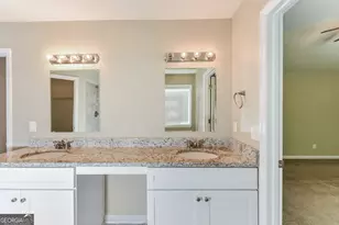 3909 Wintersweet Dr, Decatur, GA 30034 - Photo 8