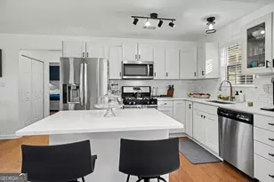 325 Ashley Woods Dr, Newnan, GA 30263 - Photo 10