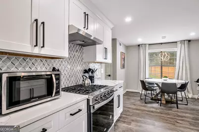 8008 Clearview Circle, Riverdale, GA 30296 - Photo 10