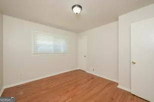 3518 Sandy Woods Ln, Stone Mountain, GA 30083 - Photo 12