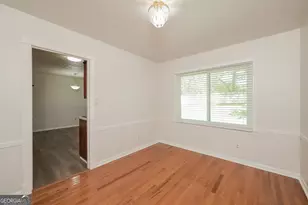 3518 Sandy Woods Ln, Stone Mountain, GA 30083 - Photo 4