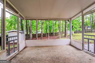 391 Charleston Ln, Lawrenceville, GA 30046 - Photo 6