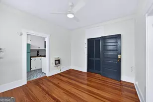 210 E State St, Savannah, GA 31401 - Photo 12