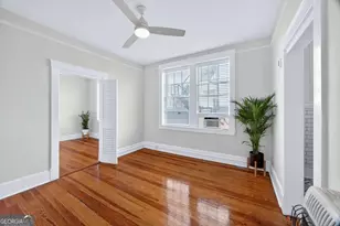 210 E State St, Savannah, GA 31401 - Photo 10