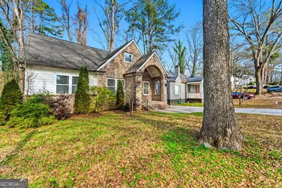 1779 N Olympian Way SW, Atlanta, GA 30310 - Photo 2