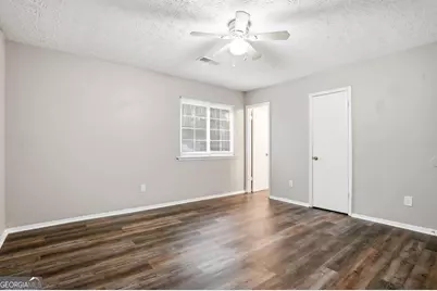 1045 Forest Path, Stone Mountain, GA 30088 - Photo 16