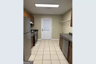 323 Carriage Lane #UNIT B, Albany, GA 31721 - Photo 6