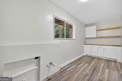 2296 Lyle Road, College Park, GA 30337 - Photo 16