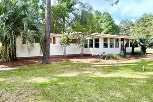 1031 Moore Haven Cir N E, Townsend, GA 31331 - Photo 1