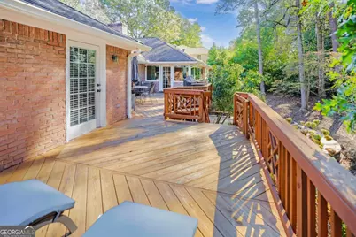 5735 Riverwood Drive, Atlanta, GA 30328 - Photo 32