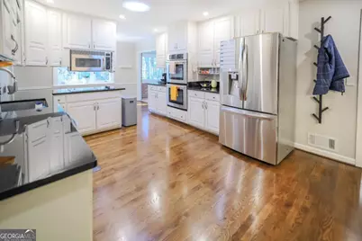 5735 Riverwood Drive, Atlanta, GA 30328 - Photo 10