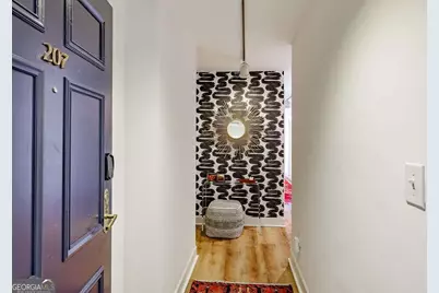 247 E Washington Street #207, Athens, GA 30601 - Photo 4