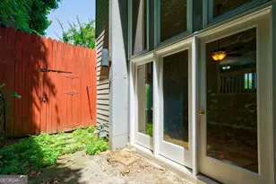 4010 Roswell Rd, Atlanta, GA 30342 - Photo 16