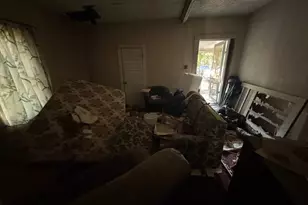 916 Gordon St, Brunswick, GA 31520 - Photo 14