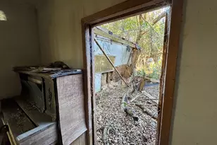 916 Gordon St, Brunswick, GA 31520 - Photo 8