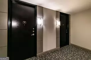 2626 Peachtree Rd NW, Atlanta, GA 30305 - Photo 4