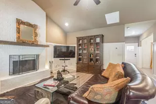 39 E Hill St, Newnan, GA 30263 - Photo 8