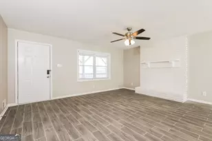 219 Deerfield Dr, Jonesboro, GA 30238 - Photo 4