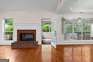 305 Surrey Park Dr, Fayetteville, GA 30215 - Photo 12