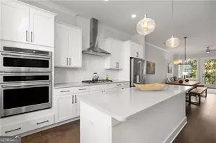 1712 Edgehill Manor St NE, Atlanta, GA 30317 - Photo 8