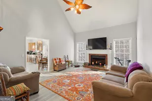 564 Edgefield Way, Macon, GA 31210 - Photo 6