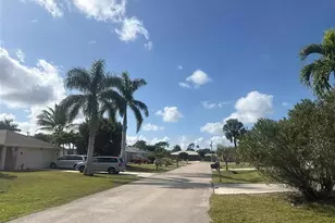 521 SE 35th St, Cape Coral, FL 33904 - Photo 4