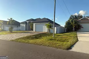 433 NW 1st St, Cape Coral, FL 33993 - Photo 2