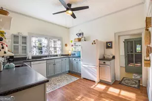 145 E Camp St, Moreland, GA 30259 - Photo 16