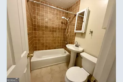 212 E Hilton Avenue, Kingsland, GA 31548 - Photo 8