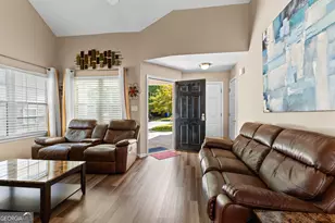 602 W Manor, Peachtree City, GA 30269 - Photo 2