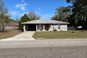 621 Pinewood St, Folkston, GA 31537 - Photo 1