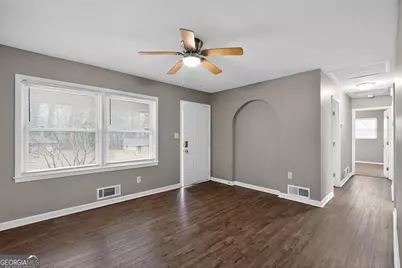 8195 Saxon Court, Jonesboro, GA 30238 - Photo 4