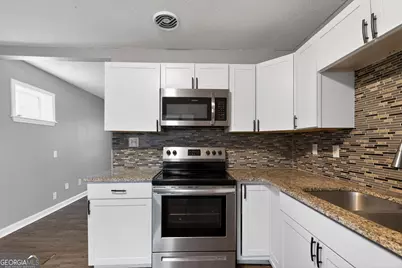 8195 Saxon Court, Jonesboro, GA 30238 - Photo 14