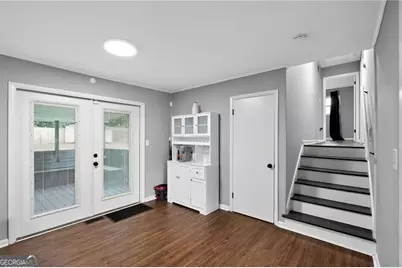 624 Village Lane Drive SW, Marietta, GA 30060 - Photo 4